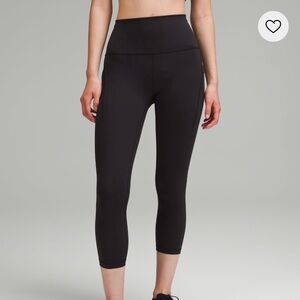 Lululemon Wunder Train Hugh Rise Crop with pockets - 23”